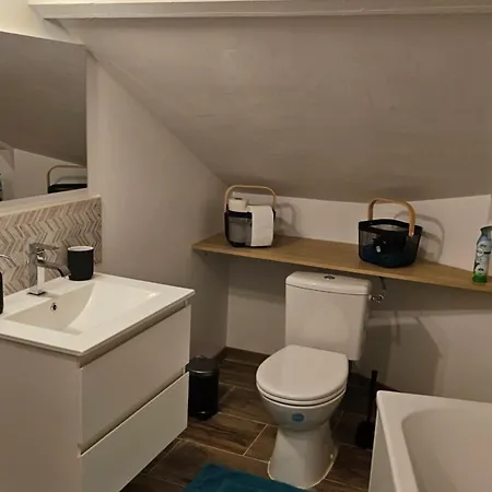 De L'hippodrome Apartment *