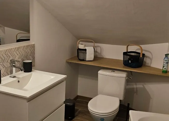 De L'hippodrome Apartment *